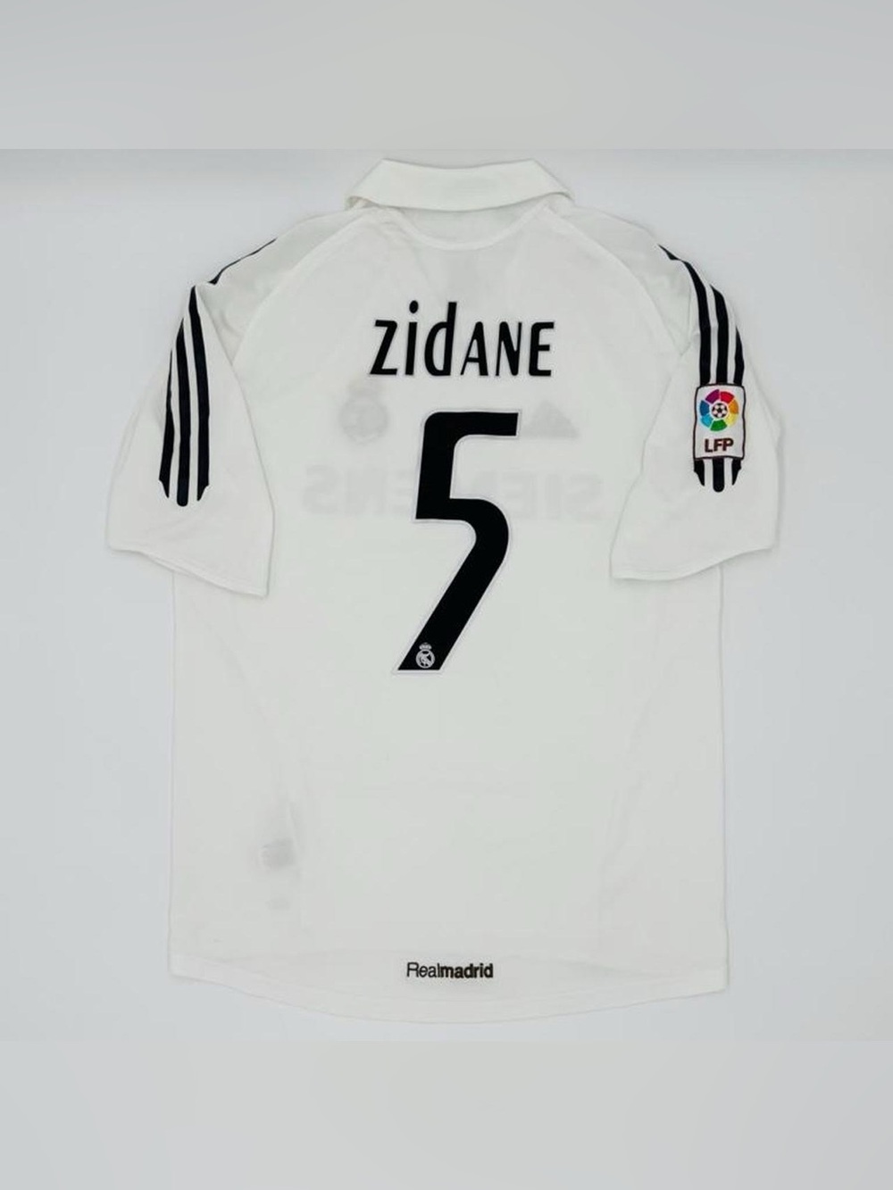 Real Madrid Zidane 2005 06 home La Liga jersey